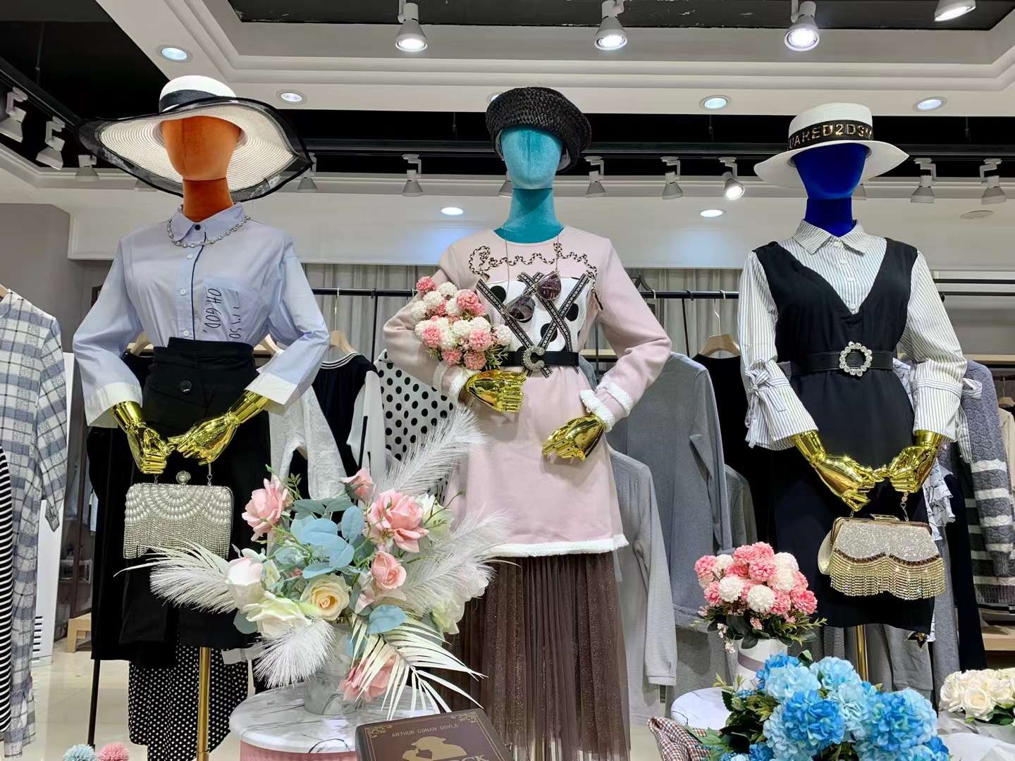 高端品牌歌悦2022春品牌女装折扣店尾货电商进货渠道  女装尾货批发  女装库存尾货批发