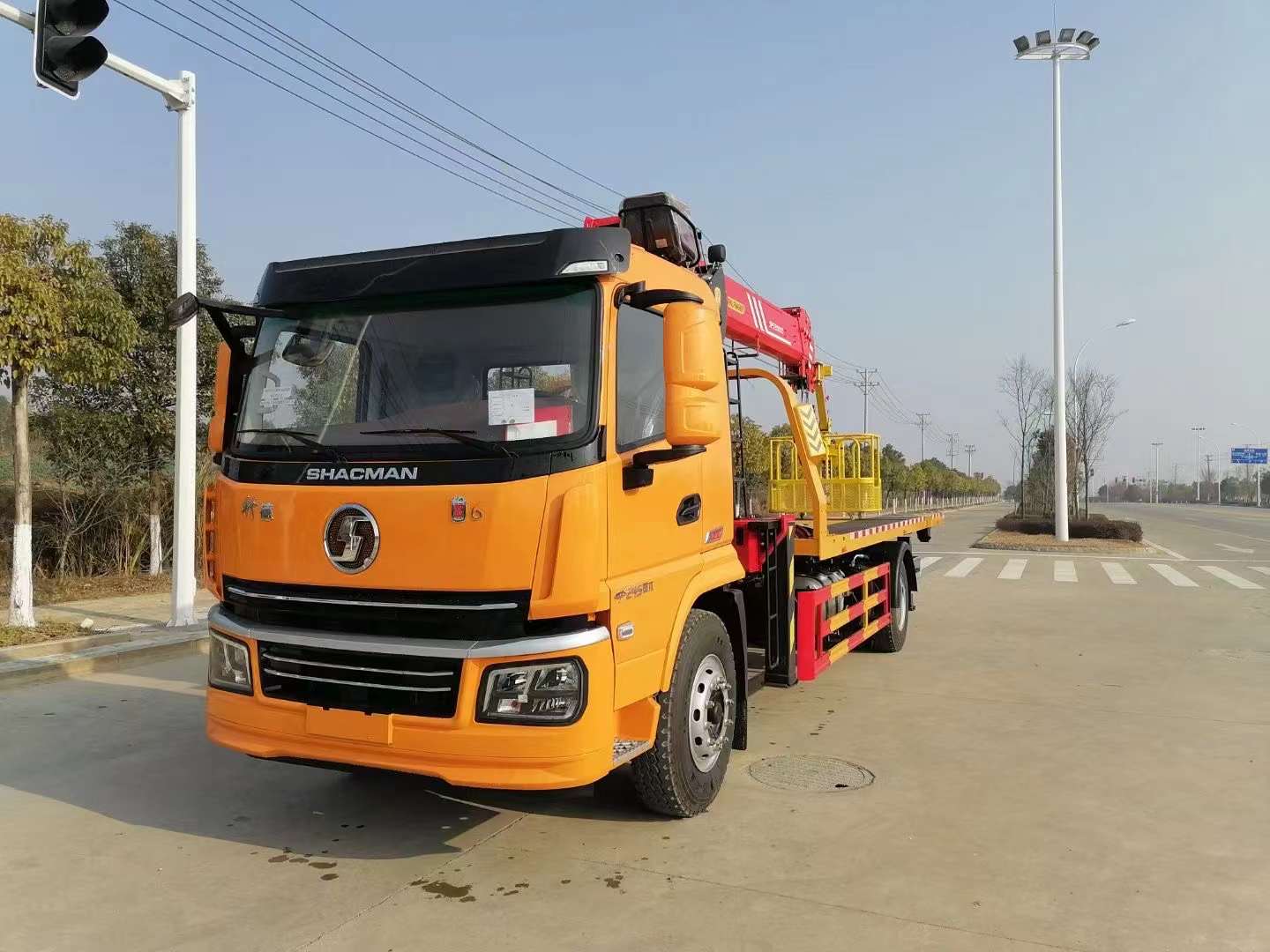国六陕汽轩德翼6带吊多功能清障车