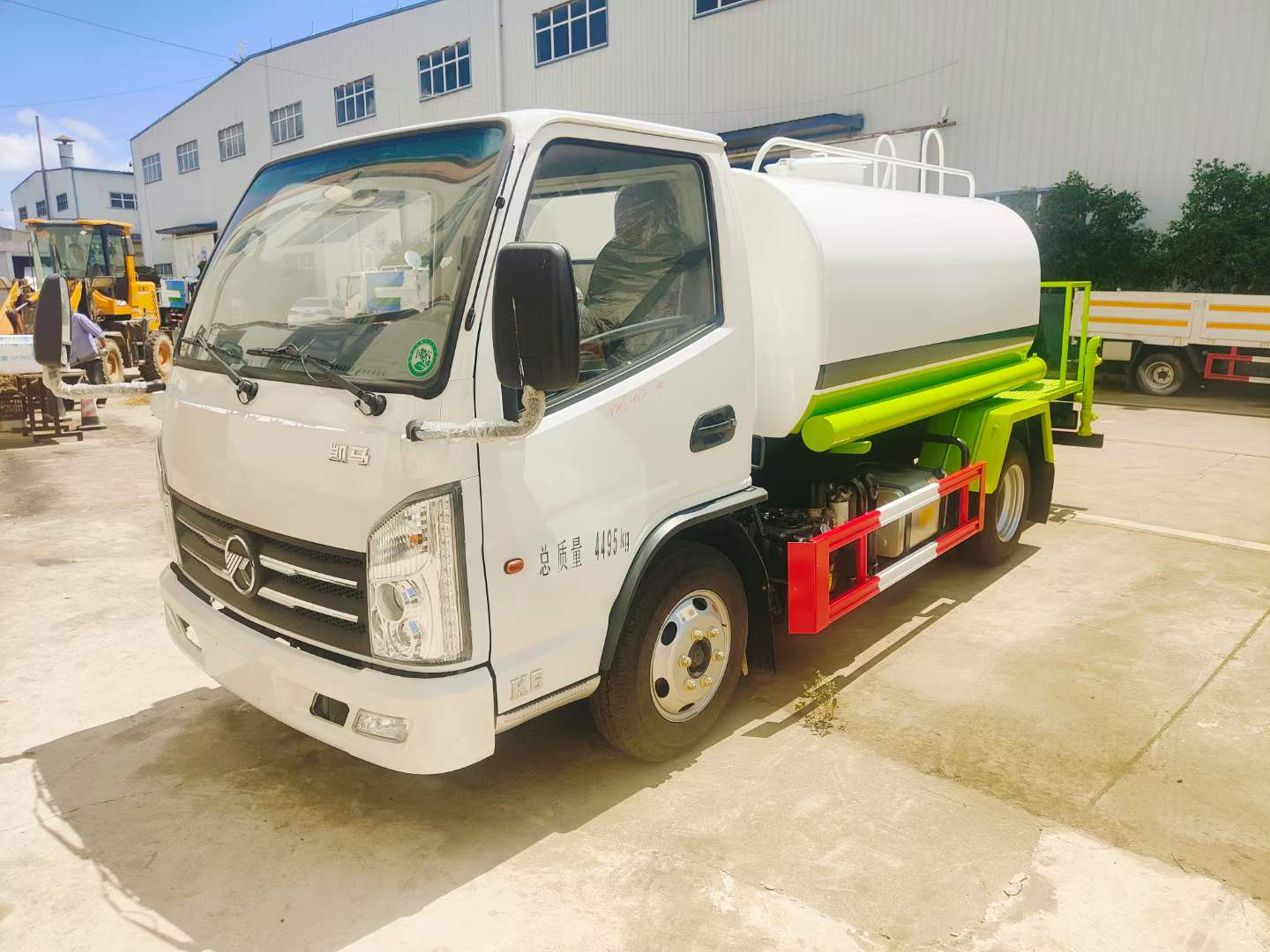 凯马国六蓝牌5吨洒水车，整车型号HCQ5041TDYKM6