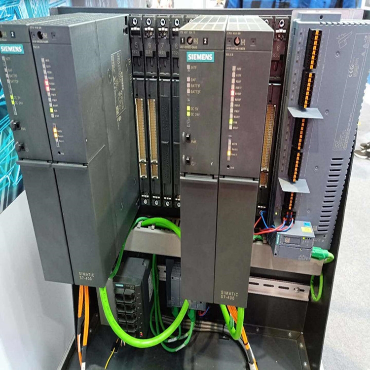 西门子	交换机	6GK5 206-1BB10-2AA3&nbsp;&nbsp;CPU，触摸屏&nbsp;&nbsp;模块，电机，控制器