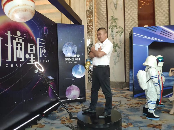 天津360度旋转自拍创意互动环绕360拍摄
