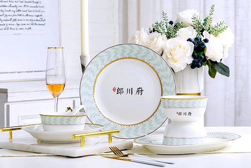 骨瓷餐具碗盘碟定做，银行拓客礼品餐具定制logo  陶瓷餐具批发