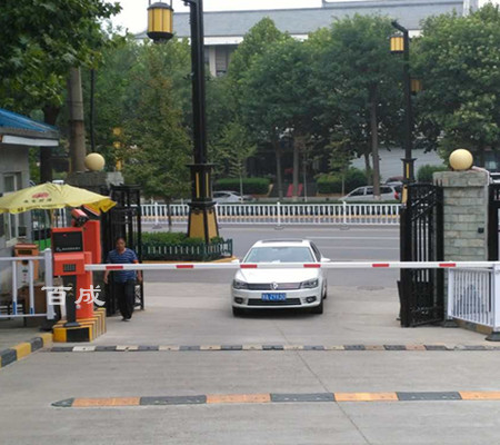 车辆无感支付通行设备02  车辆进出管理  车牌识别  道闸