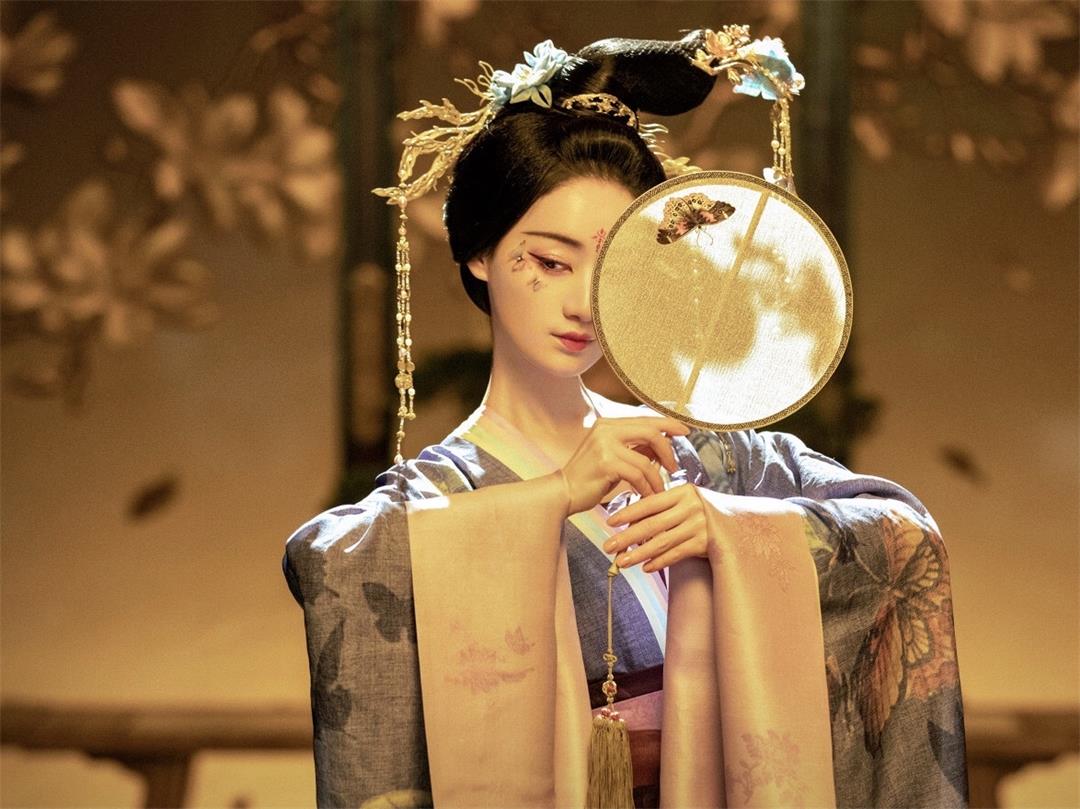 郭晓婷代言 郭晓婷翻包植入 郭晓婷商务合作 明星翻包 明星代言 明星商务