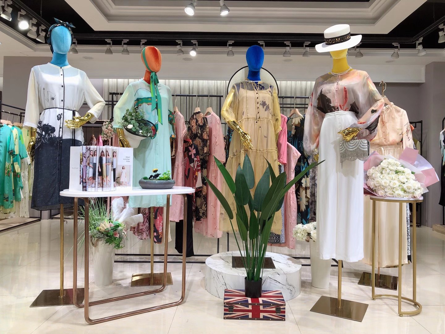 上海品牌一着／章海燕2022夏大码女装折扣尾货清仓  女装尾货批发  女装一手货源