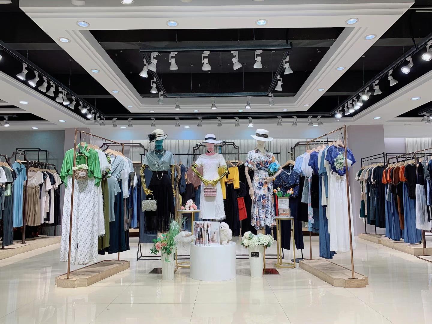 杭州品牌伊己2022夏女装折扣尾货库存直播货源批发  女装尾货批发  女装库存尾货批发