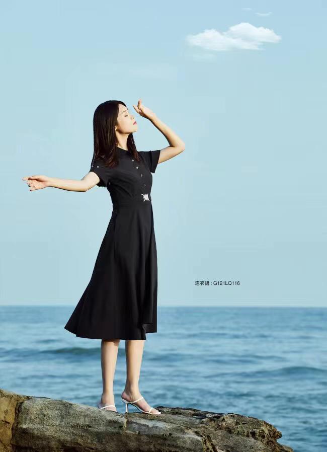 知名女装歌贝美2022折扣尾货一手货源批发市场  女装折扣  女装尾货批发  女装库存尾货批发