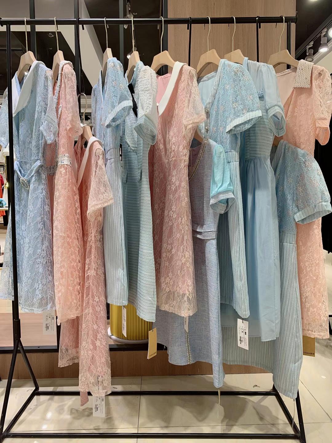专柜正品音珂2022夏精品女装折扣尾货货源清仓批发  女装尾货批发  女装库存尾货批发