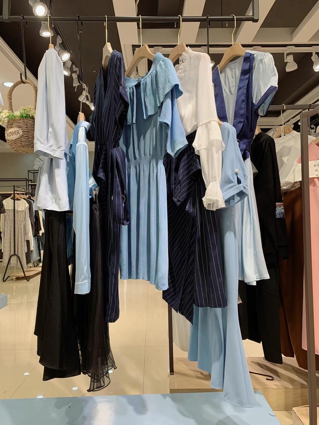 大码品牌瞳日2022品牌折扣女装尾货库存走份批发  女装折扣  女装尾货批发  女装库存尾货批发