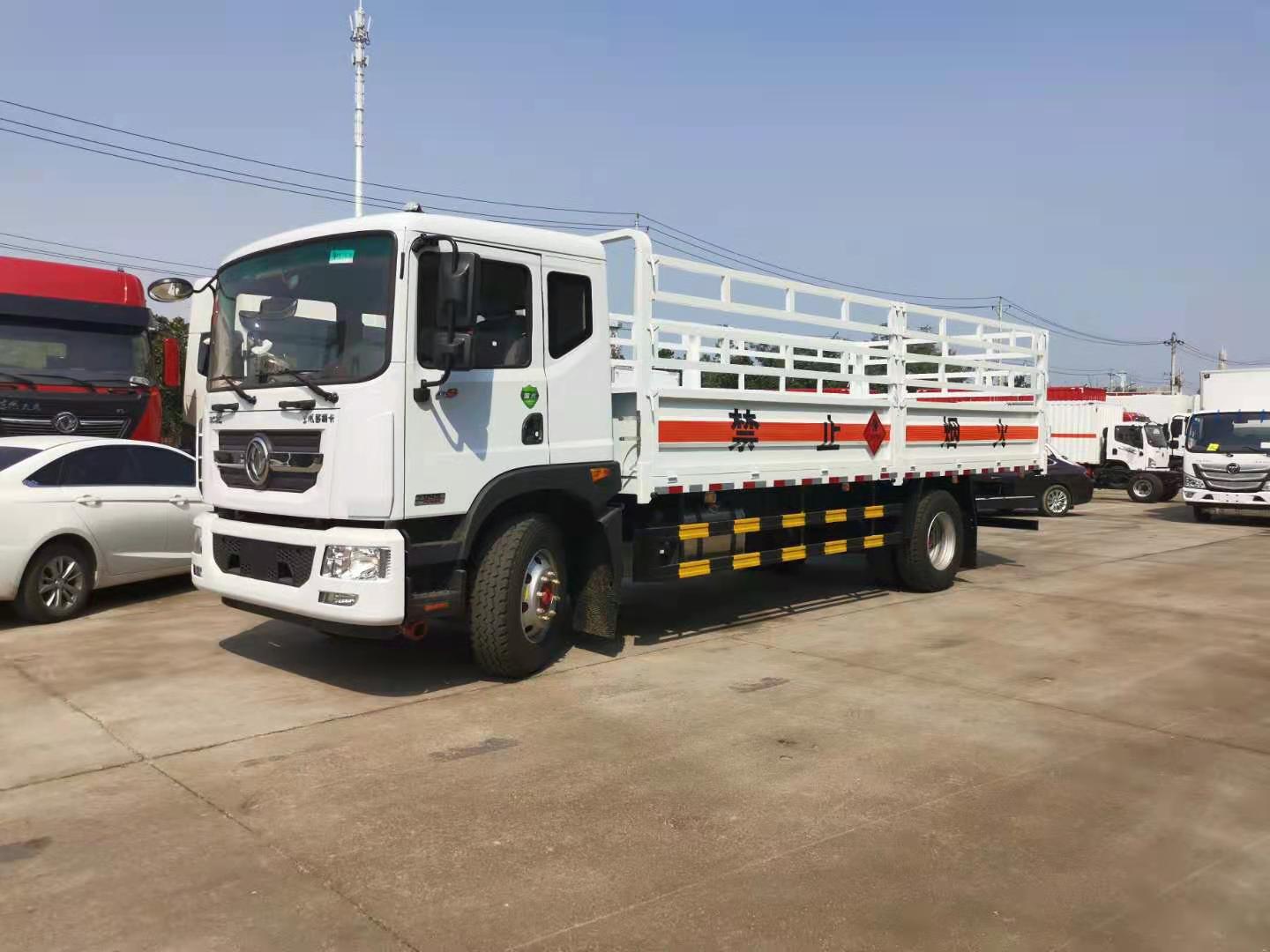 河南户气瓶运输车  国六  东风