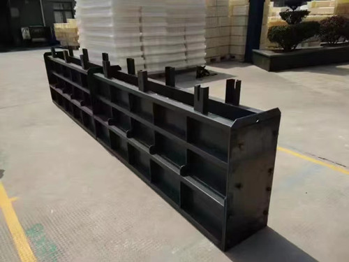 十字口隔离墩钢模具隔离墩钢模具钢板钣金成型  隔离墩模具