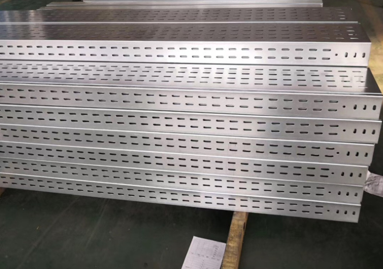 镇江诚银供应不锈钢托盘式电缆桥架 盘式桥架  不锈钢304电缆桥架  不锈钢托盘式桥架  不锈钢桥架
