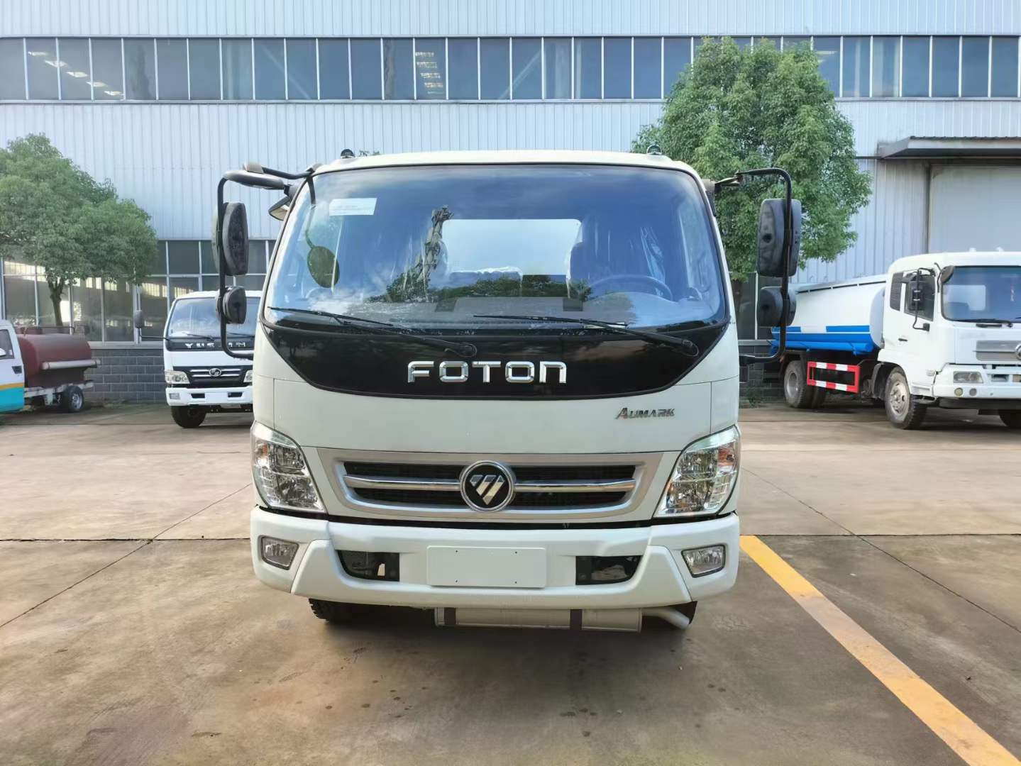8吨油罐车 超便宜国三全新不上户8.5吨油罐车 国三油罐车  国三加油车