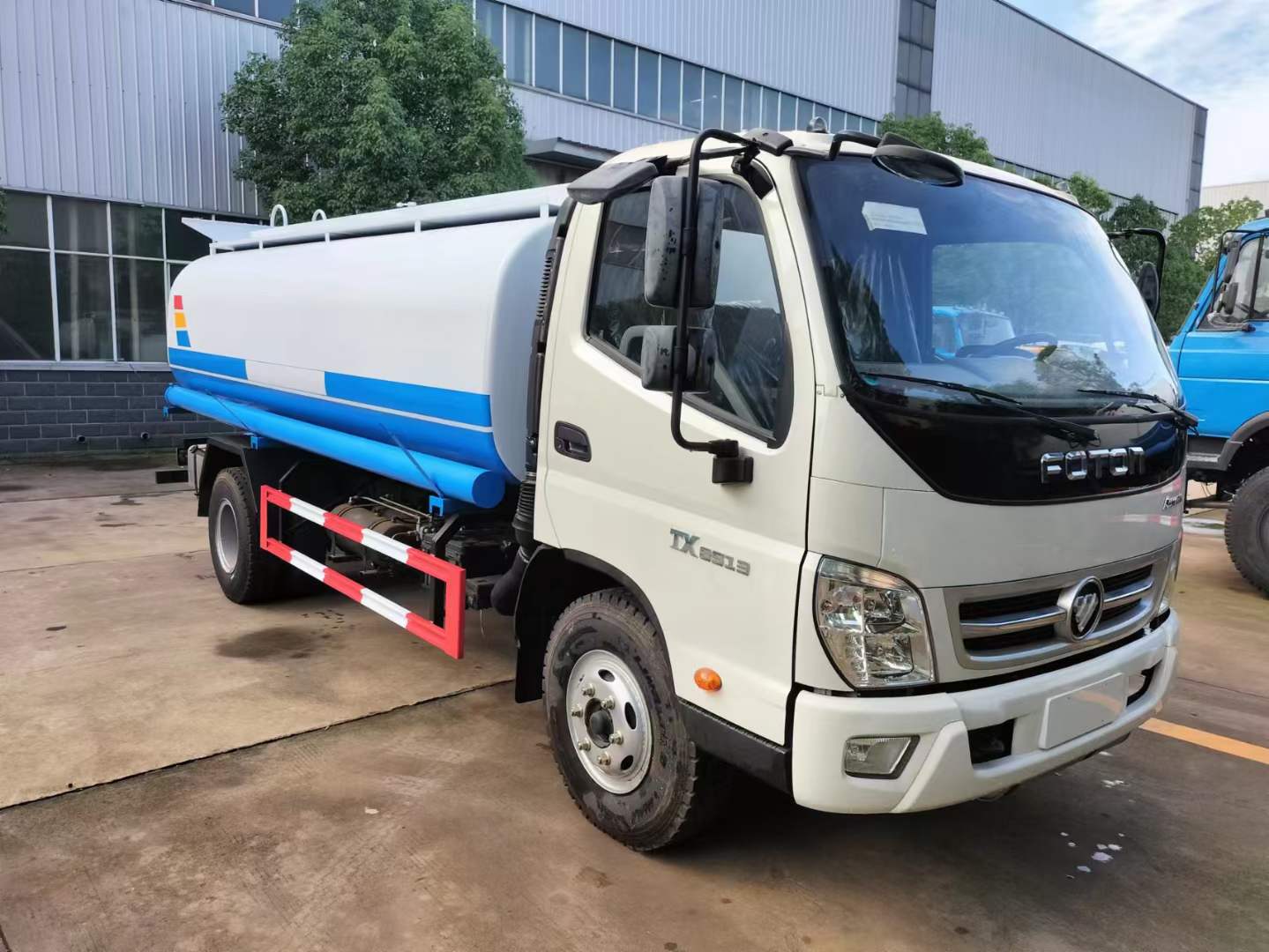 8吨油罐车 超便宜国三全新不上户8.5吨油罐车 国三油罐车  国三加油车