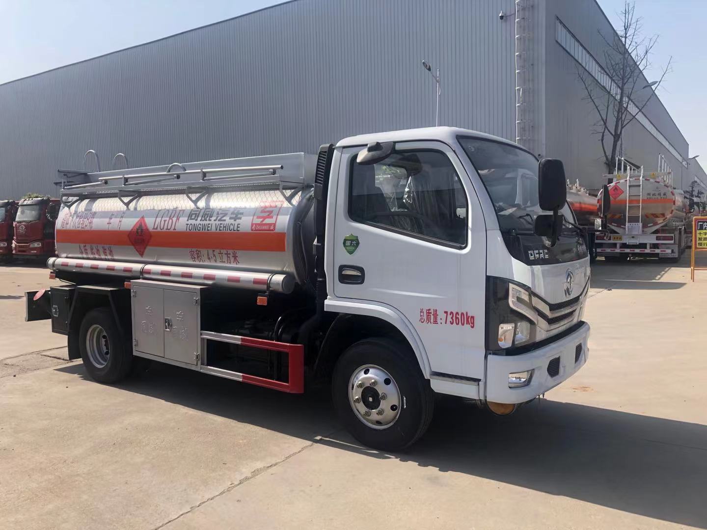五吨油罐车 玉柴发动机 楚胜的车 价格不贵  五吨加油车  五吨运油车