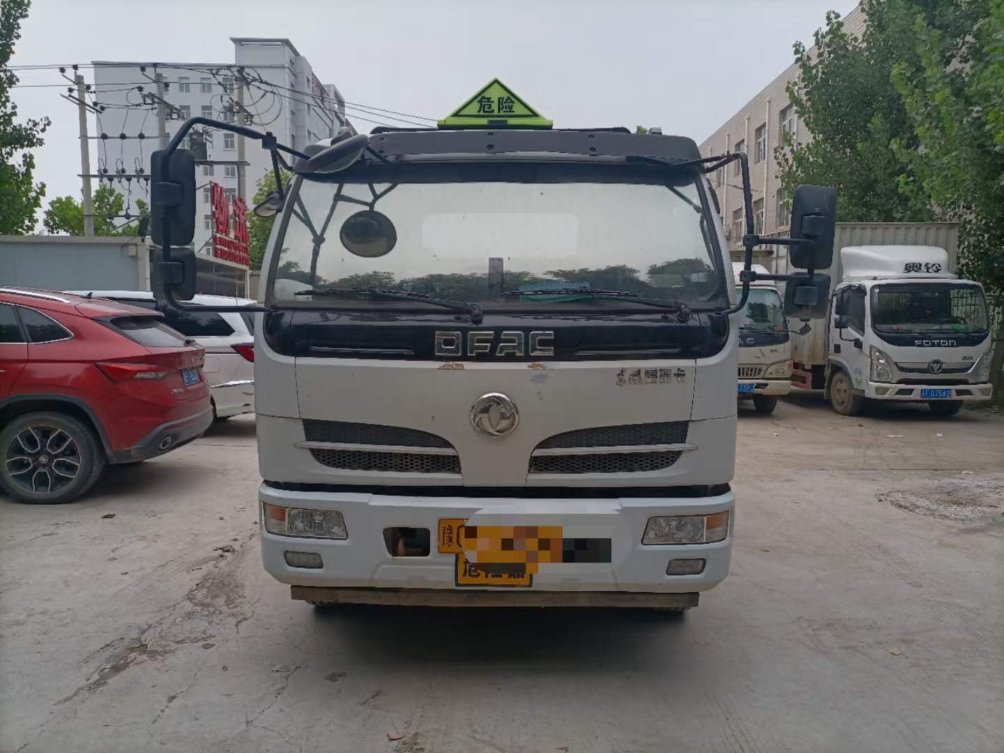 精品二手8吨油罐车 便宜甩卖  便宜甩卖  二手8吨加油车  二手8吨运油车