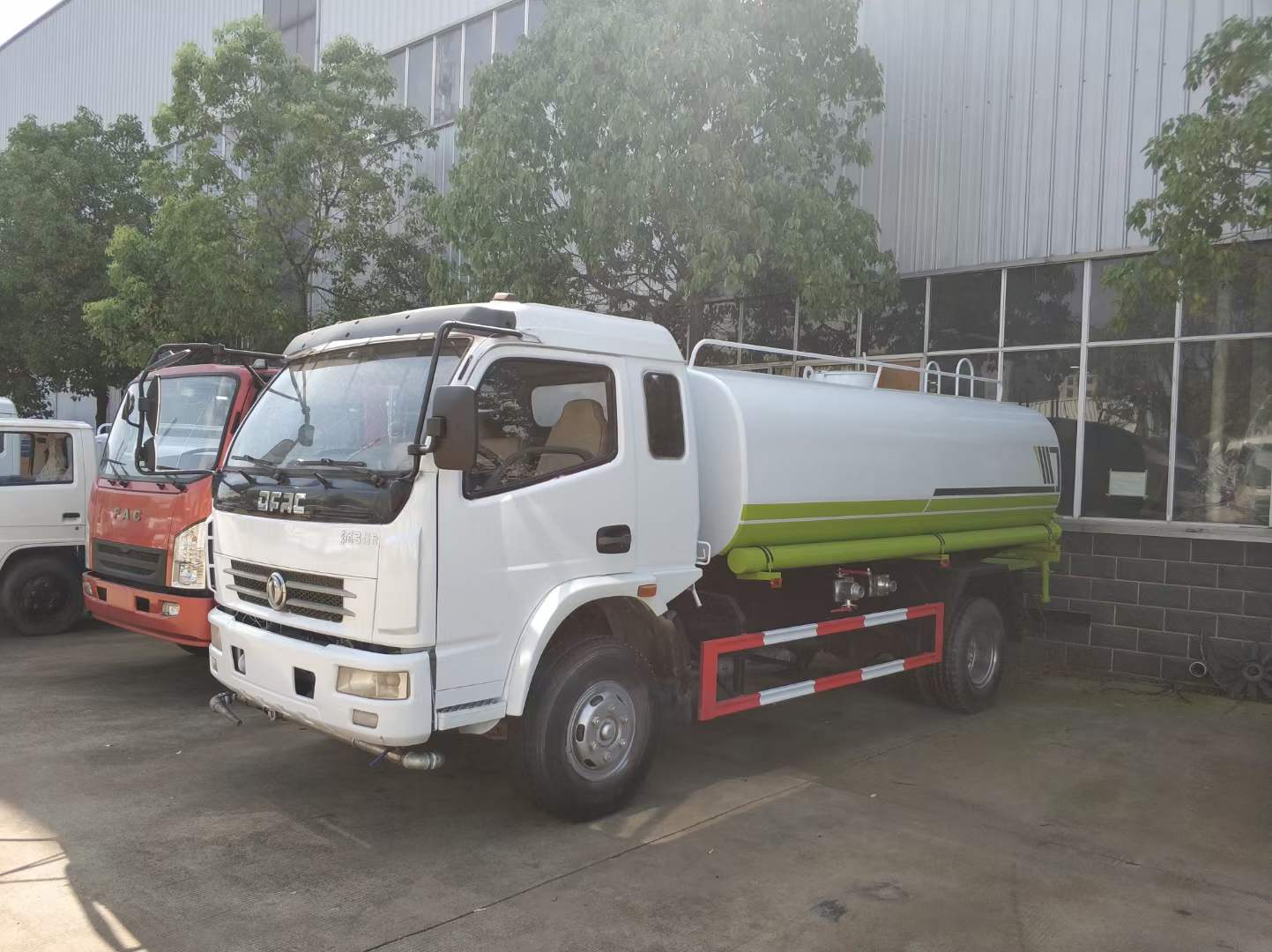 10方洒水车 二手10方洒水车 价格便宜的很 工地上矿山用  不带手续洒水车