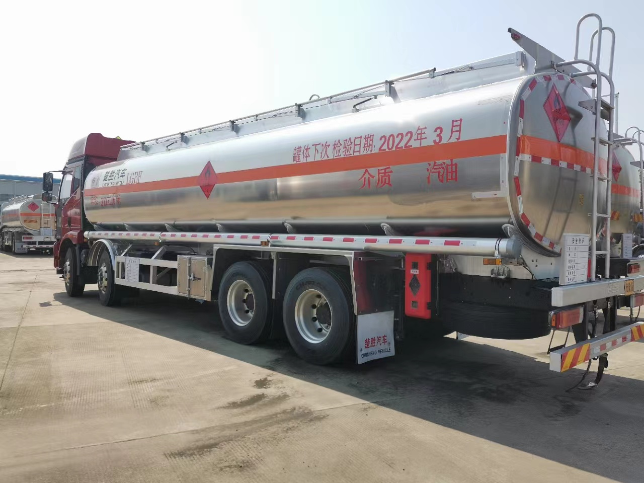 急售前四后八供液车 洗井液运输车 减水剂运输车