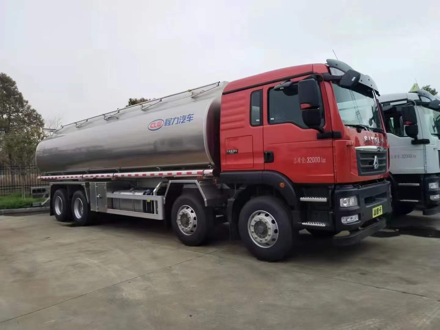25吨供液车 30吨供液车 汕德卡前四后八普货供液车  20吨供液车  汕德卡普货供液车