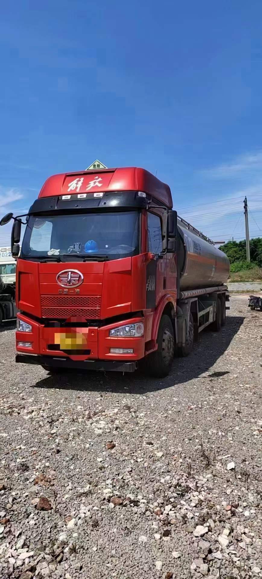 二手20吨油罐车 可异地审，刚刚审车 亏血本甩卖  二手20吨运油车  二手油罐车
