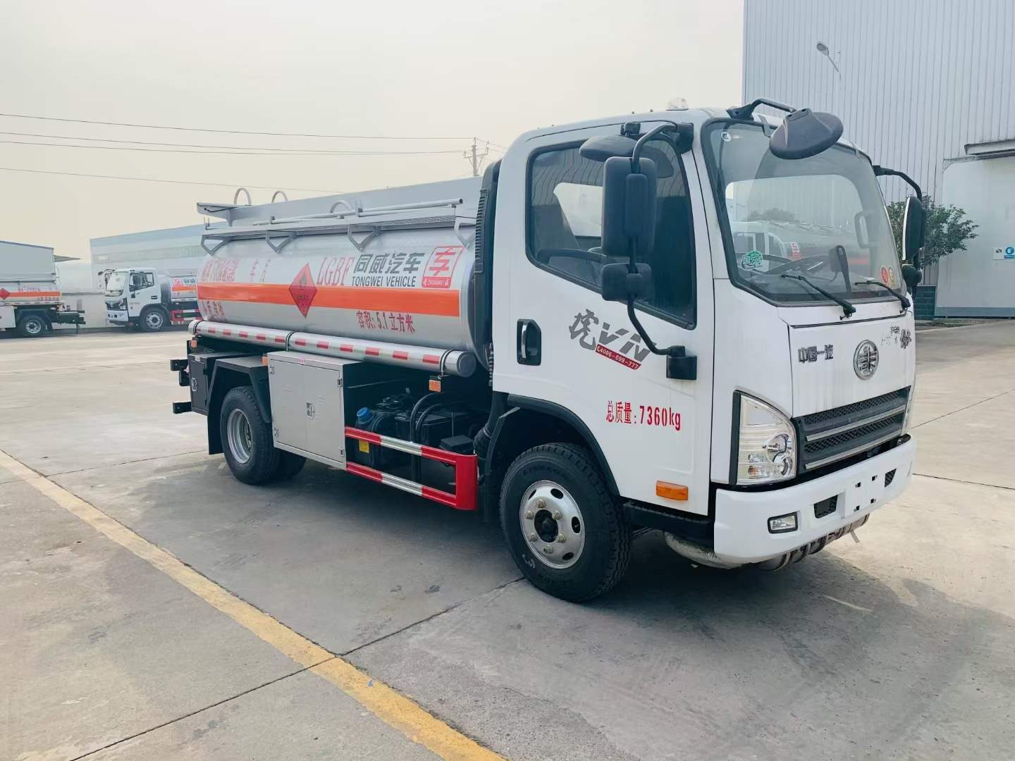 五吨油罐车 亏本处理 可送货上门服务  加油车  运油车