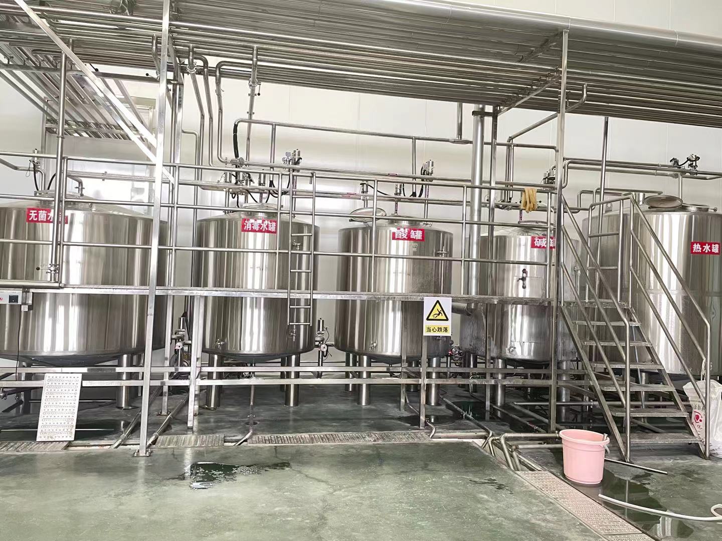 大型啤酒厂酿啤酒的设备年产10万吨啤酒设备生产厂家  啤酒厂啤酒设备  大型啤酒设备厂家