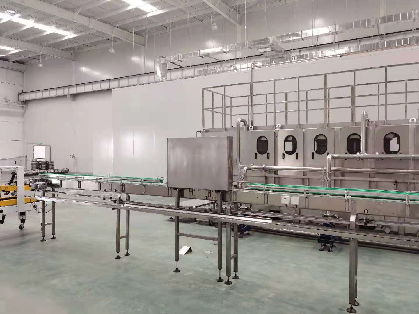 黑龙江原浆啤酒厂啤酒黑设备日产10吨全套啤酒设备  黑龙江啤酒设备  啤酒厂啤酒设备