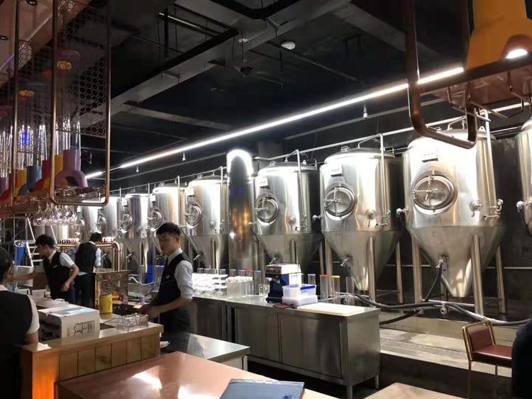 生产酿造啤酒的设备有哪些日产5吨啤酒设备厂家