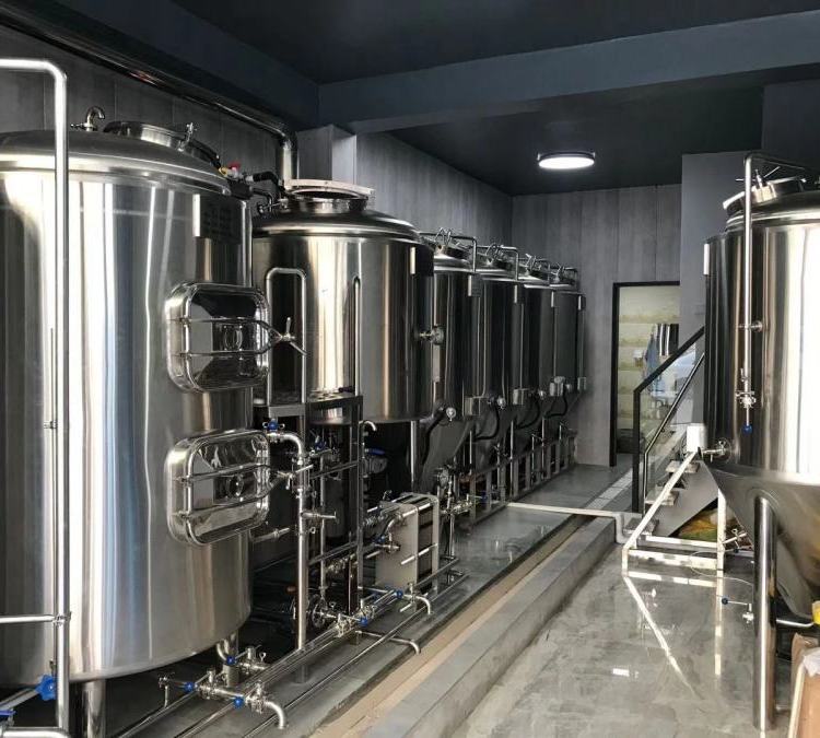 秦皇岛精酿酒馆啤酒设备日产2吨啤酒设备多少钱  2吨精酿啤酒设备