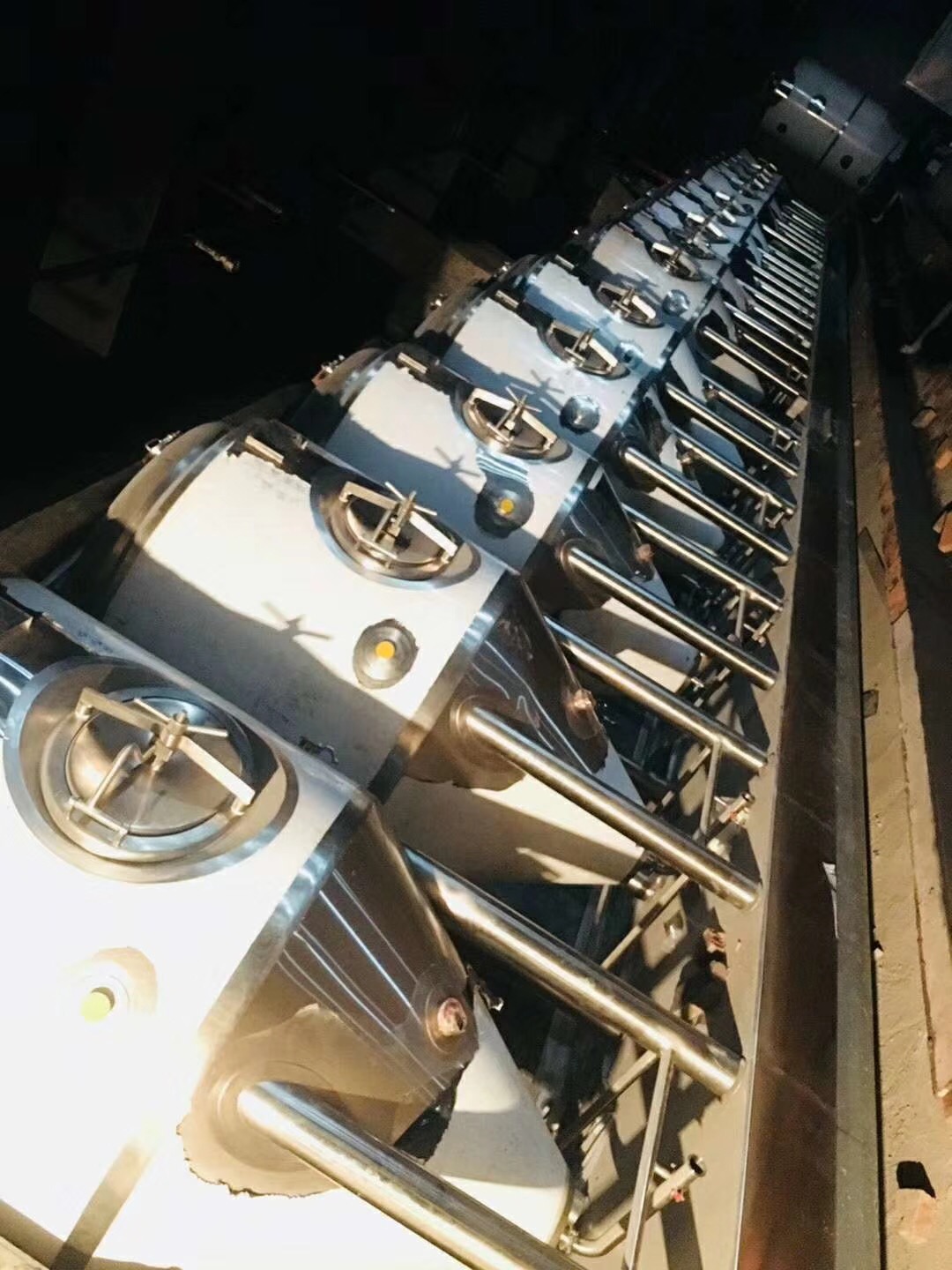 河南餐饮店1000升精酿啤酒设备酿啤酒的设备有哪些配置  河南精酿啤酒设备