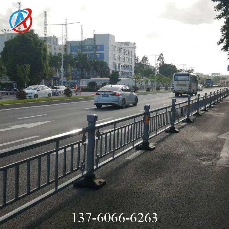 市政护栏,机非隔离栏,美化城市风景线