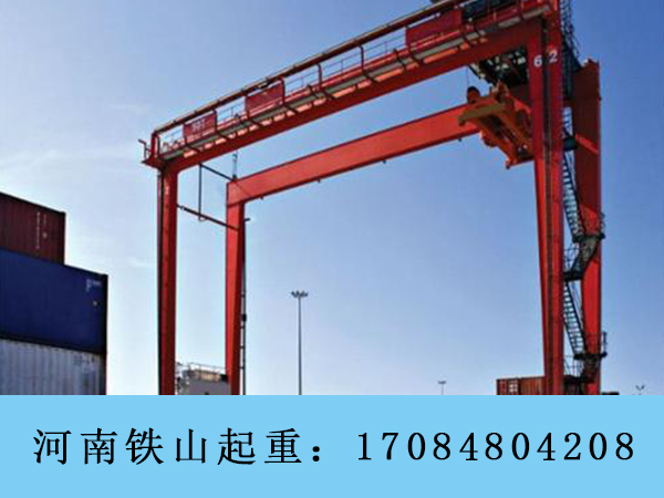 齐齐哈尔轮胎式起重机厂家10吨24米倒三角门机  轮胎式起重机销售  45吨轮胎式起重机  单梁轮胎式起重机