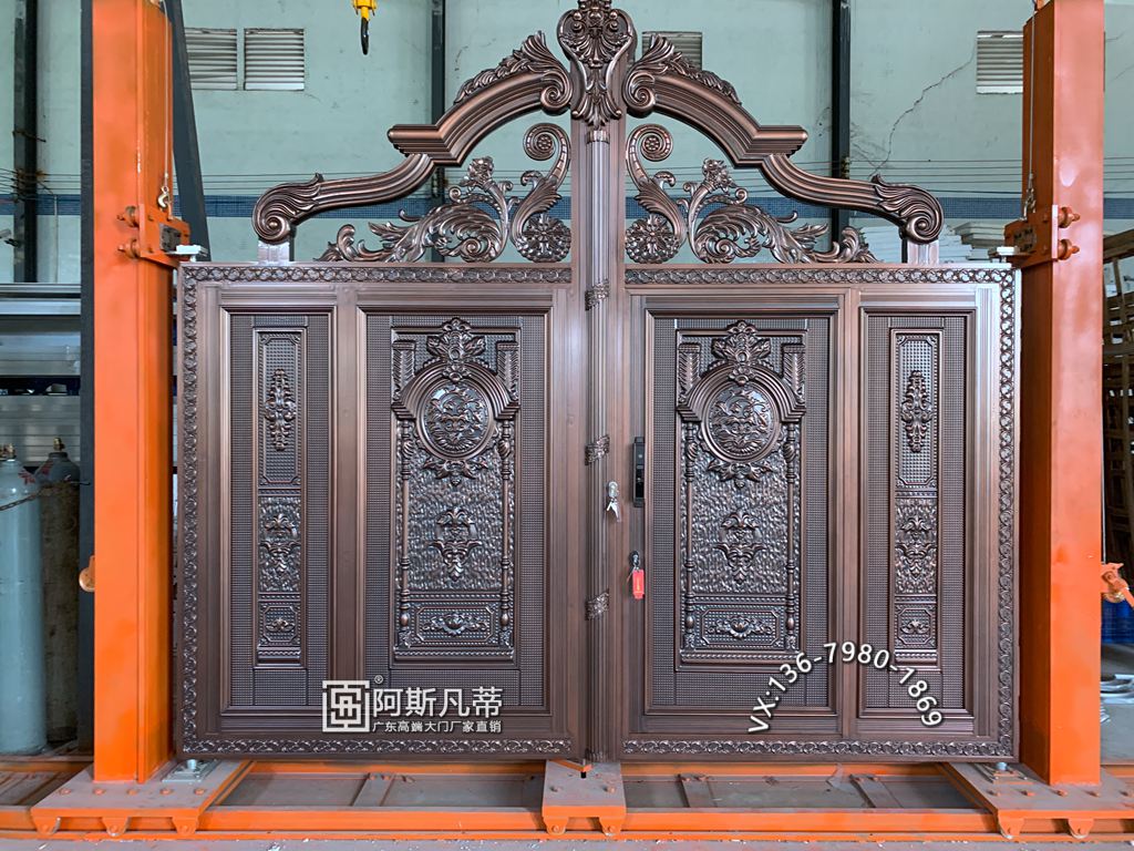 成都欧式别墅大门铝艺楼梯铝艺庭院门