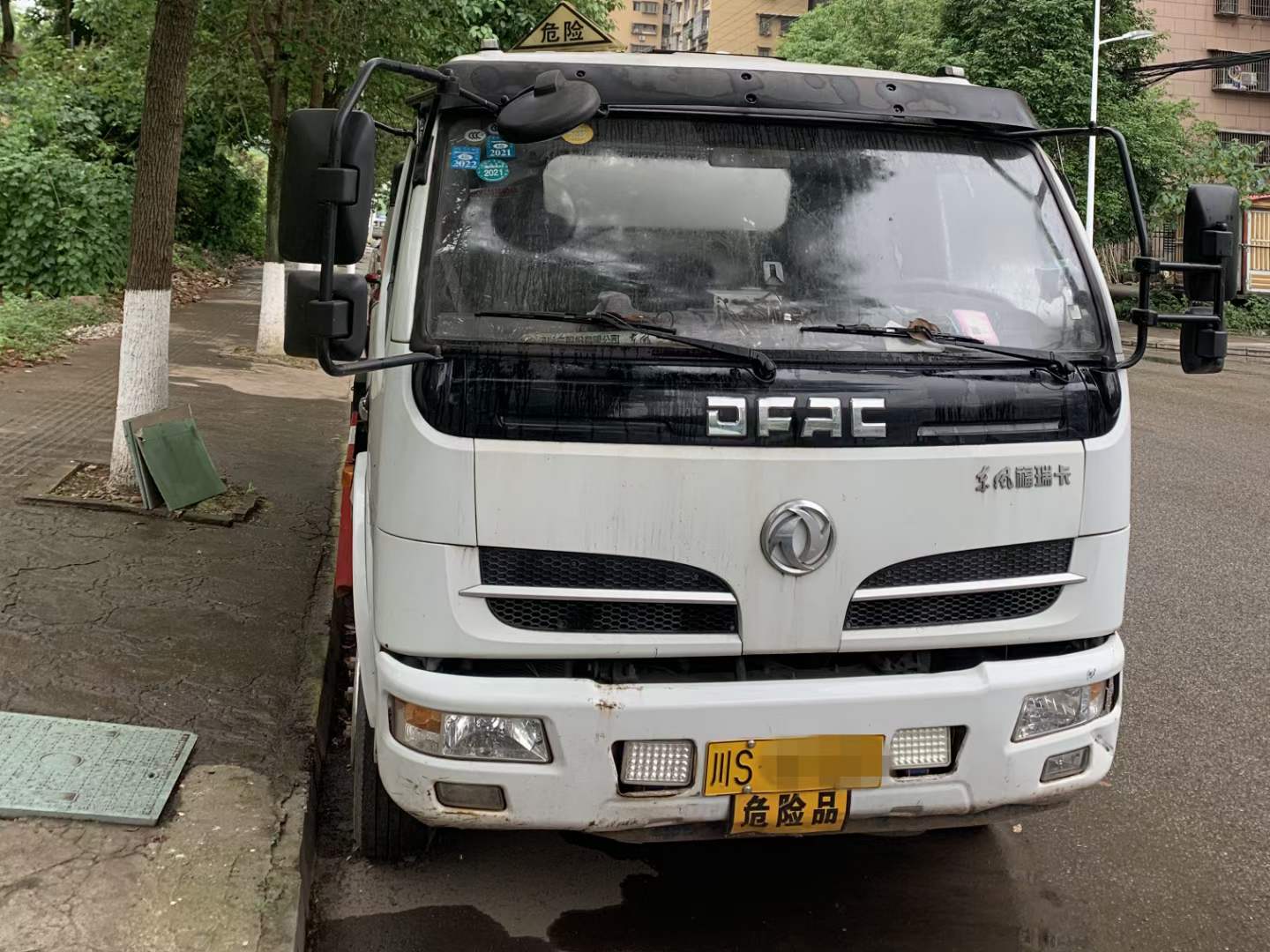 二手8吨油罐车 手续齐全 异地审车 亏本大处理  二手8吨加油车  二手8吨运油车