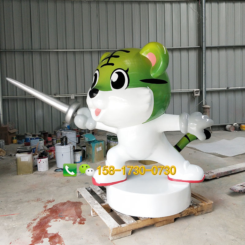 美陈玻璃钢卡通老虎雕塑运动系列造型动物小品定制  彩绘动物雕塑  运动系列小品定制