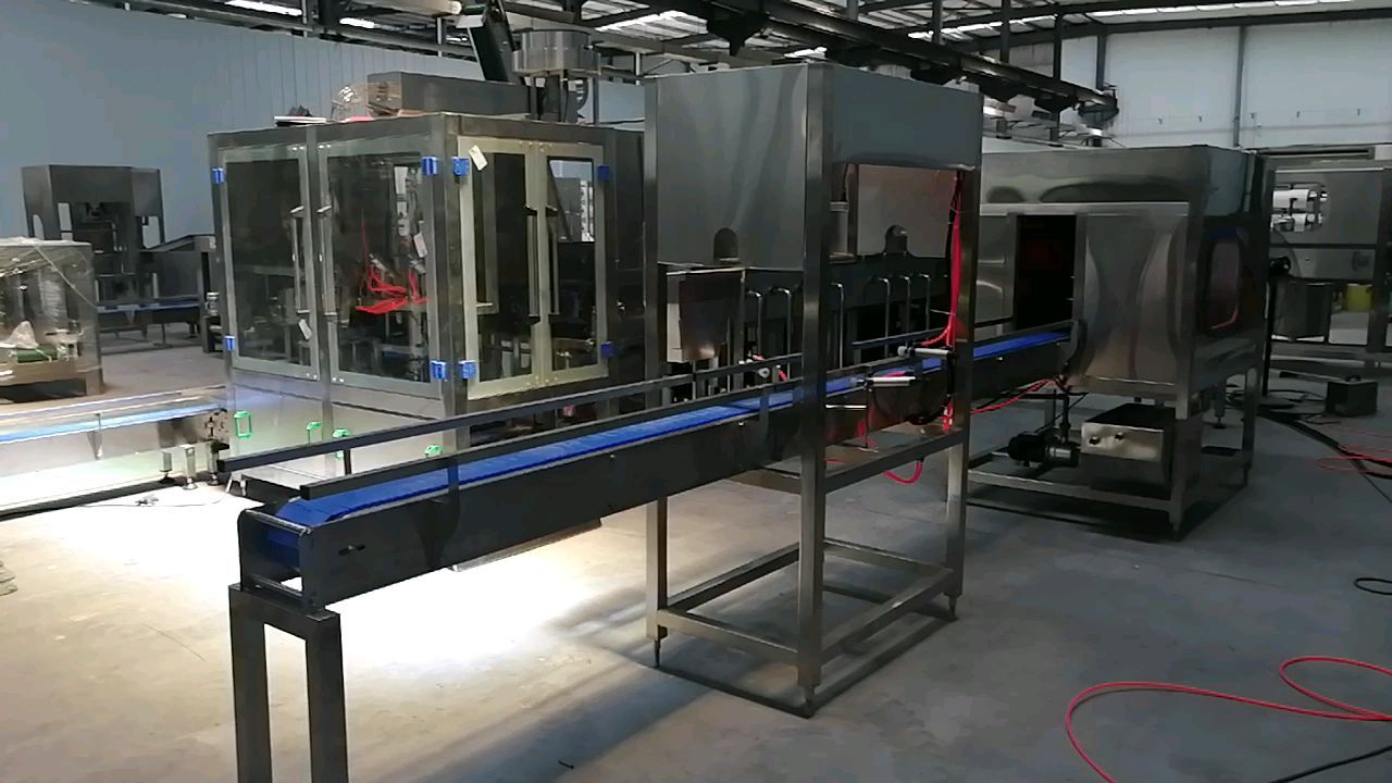 甘肃桶装纯净水设备宁夏全自动桶装水厂生产线QS标准  甘肃桶装水设备  甘肃纯净水设备  宁夏纯净水厂设备