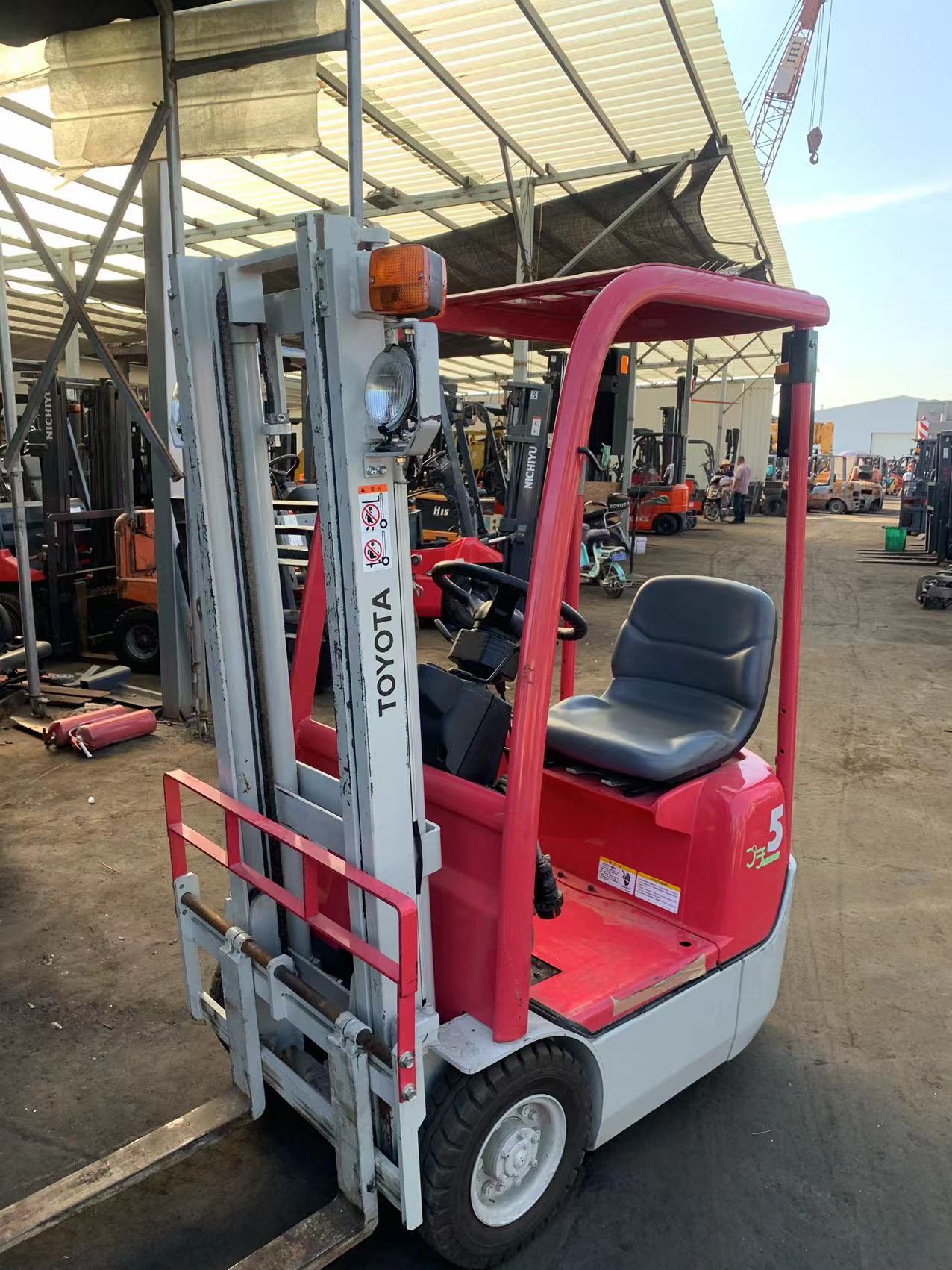3FB05丰田电瓶叉车 楼层使用0.5吨电动叉车 二手叉车  丰田电动叉车