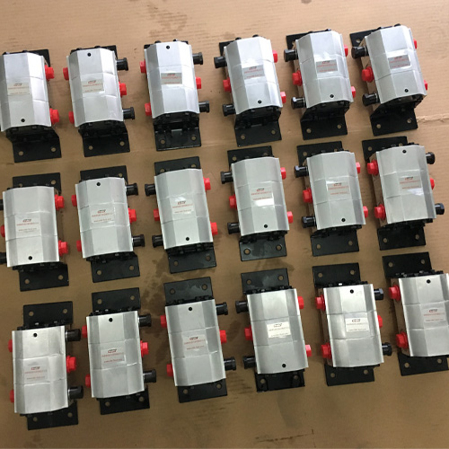 FMA-2R-4.2S 齿轮分流马达SKBTFLUID  齿轮分流器  同步阀