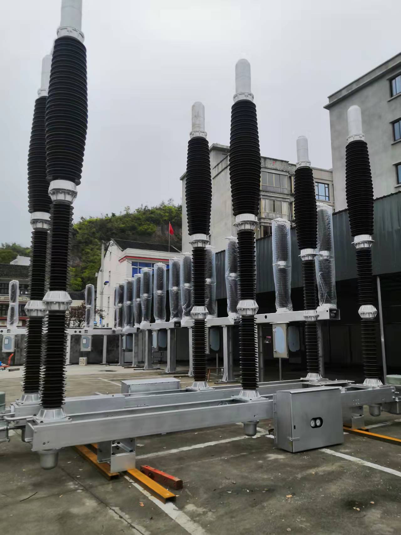 LW-252-220/3150-40户外252KVSF断路器  252KV六氟化硫断路器  祝捷电气  220KV六氟化硫断路器
