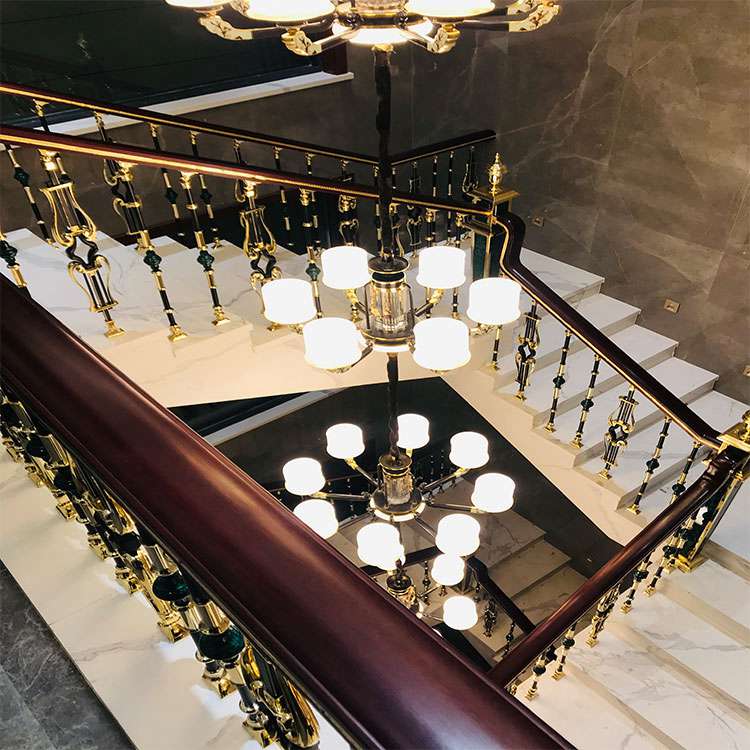 欧式现代楼梯扶手立柱铝艺 复式别墅单支楼梯护栏  轻奢铝艺单支立柱护栏  高档艺术铝艺护栏  现代简约铝艺楼梯扶手