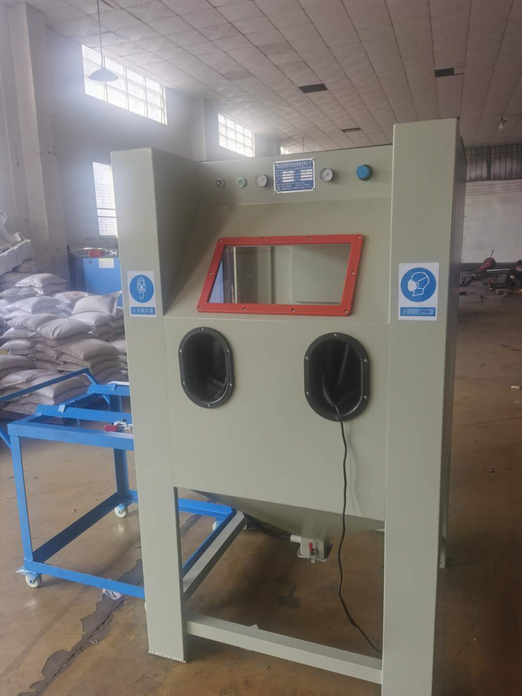 百洲小型除锈手动打砂机旧件翻新箱式无尘小型喷砂机  除锈打砂机  箱式无尘喷砂机