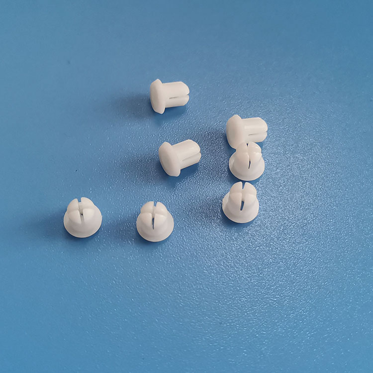 龙三供应 公母型塑胶铆钉膨胀塑料胶钉