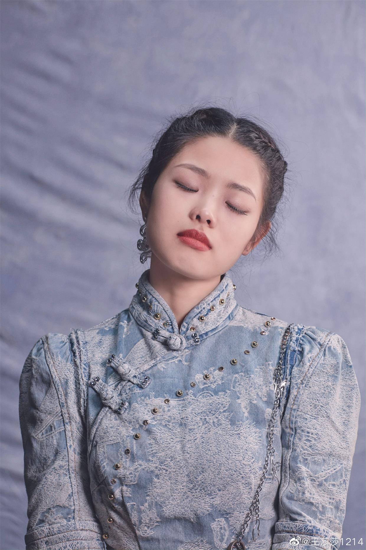 王莎莎出演《底线》 王莎莎代言翻包商演可合作  明星翻包  明星代言  明星商务