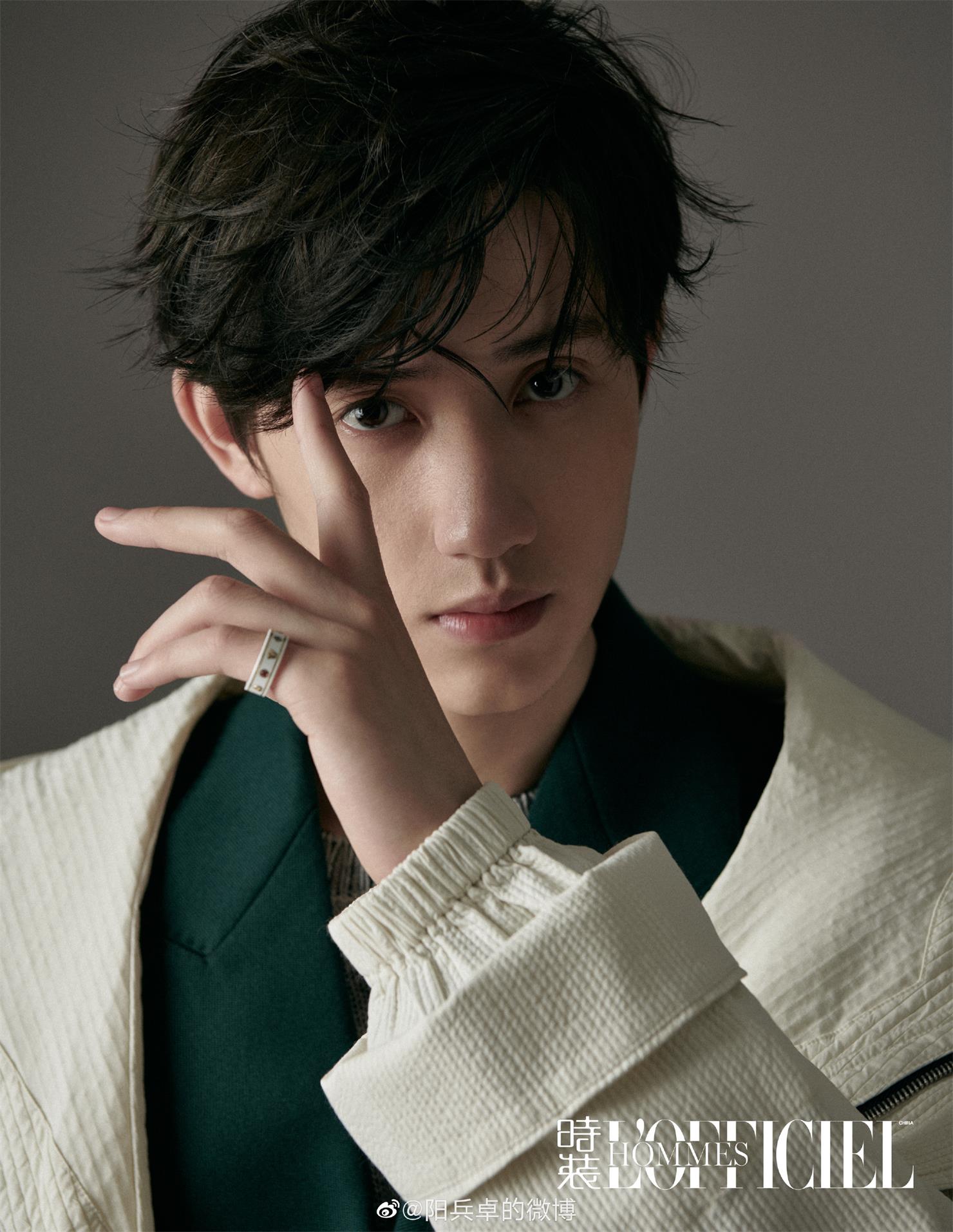 阳兵卓新剧《恋爱的夏天》热播中 代言商演可合作  明星翻包  明星代言  明星商务