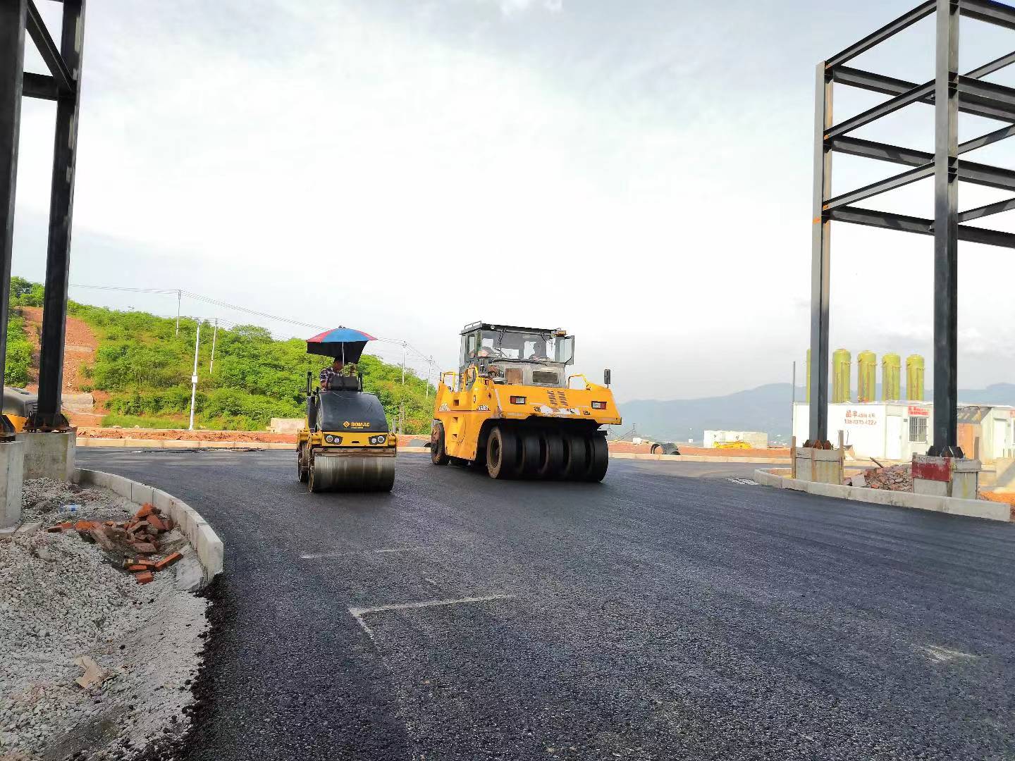 重庆 沥青路面修补 沥青道路维修 公路修复  重庆沥青路面修补  沥青道路维修修复  沥青路面施工公司