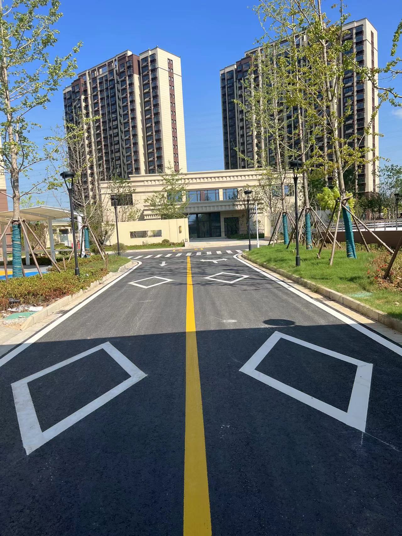 南京道路划线-厂区道路划线有两种施工方法  南京厂区划线  南京停车场划线