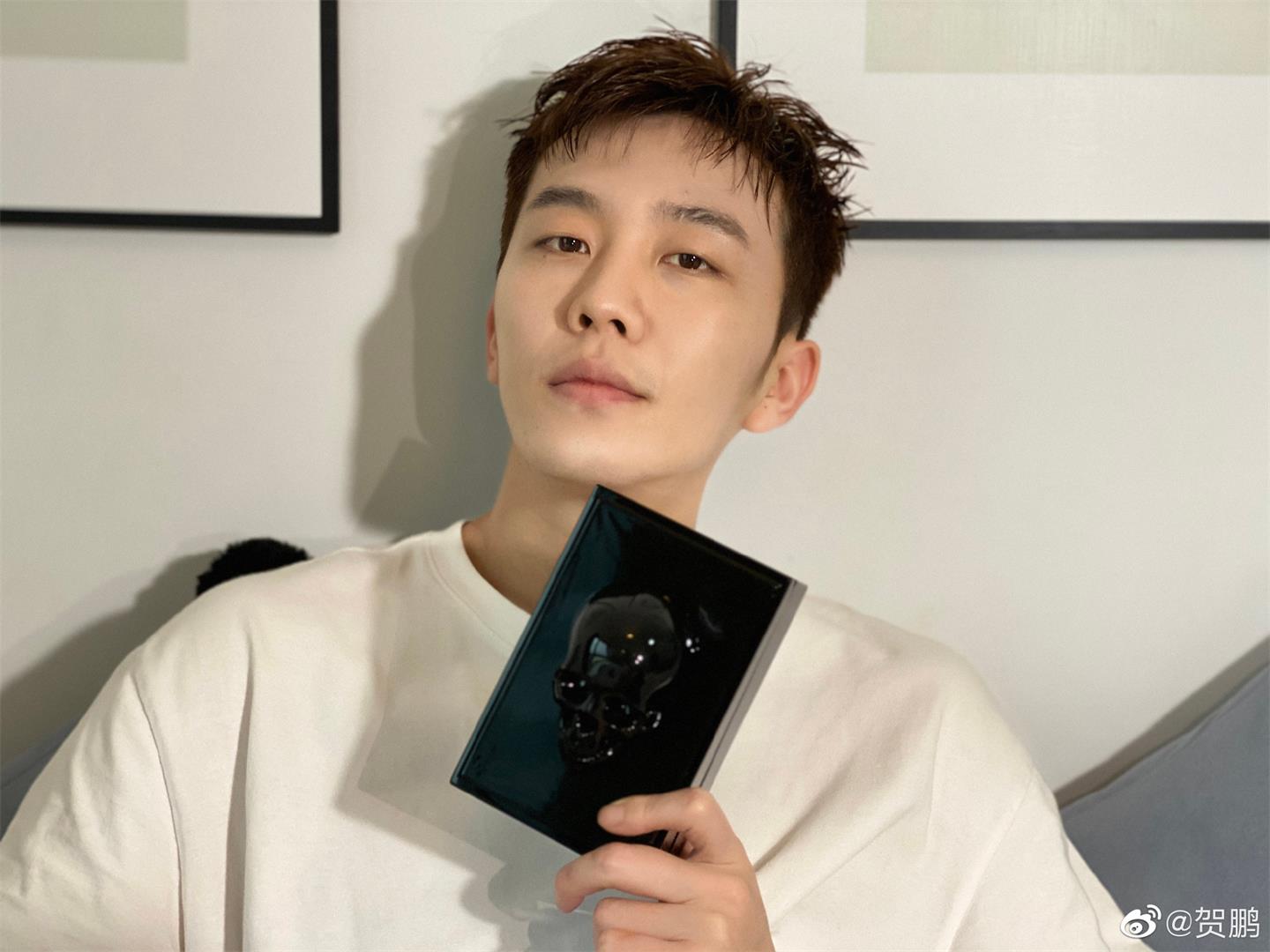 贺鹏代言商演植入 贺鹏商务推广可合作对接  明星翻包  明星代言  明星商务
