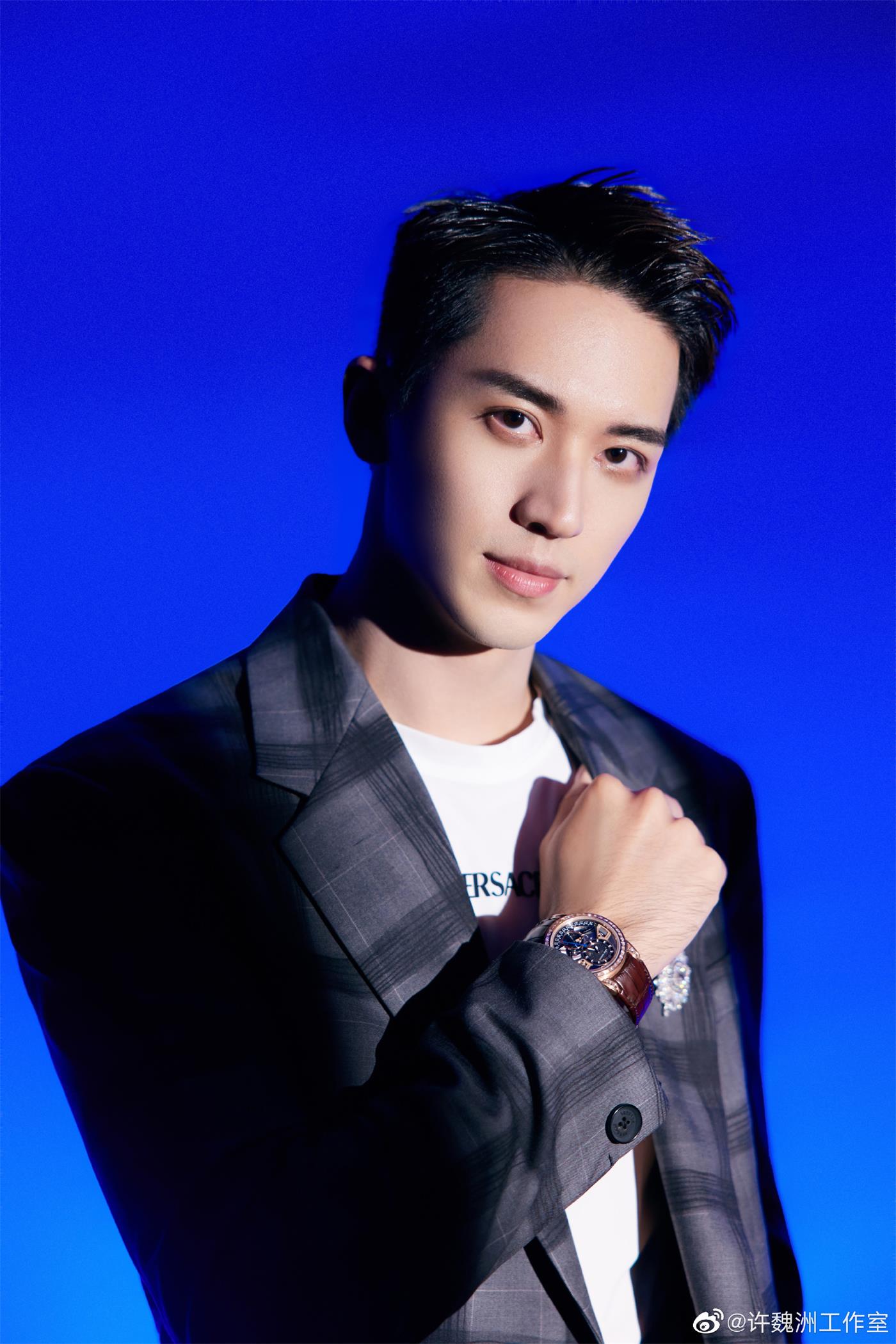 许魏洲代言商演植入怎么联系 许魏洲商务推广合作  明星代言  明星植入  明星商务