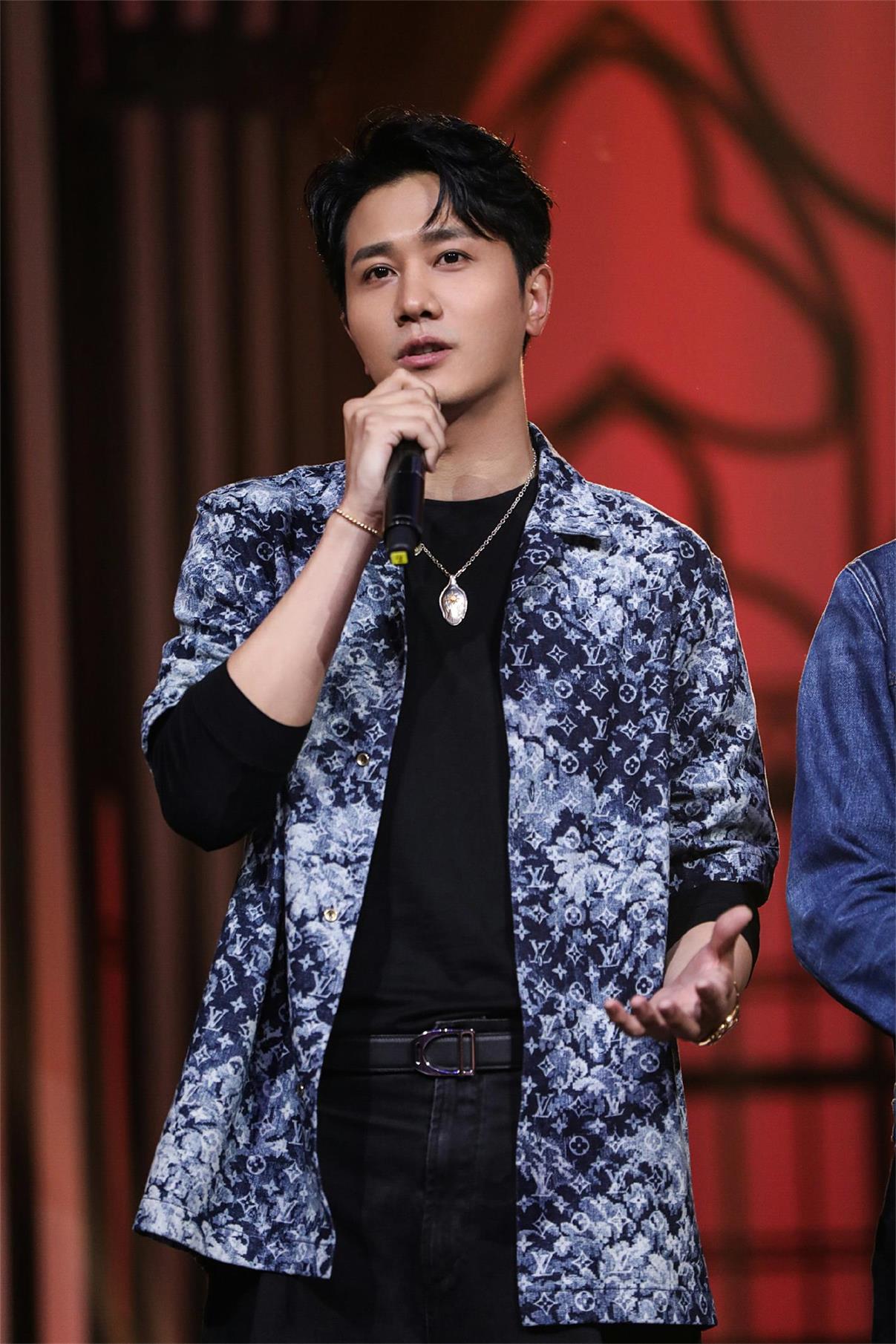 彭冠英新剧定档 彭冠英代言商演植入均可合作  明星翻包  明星代言  明星商务