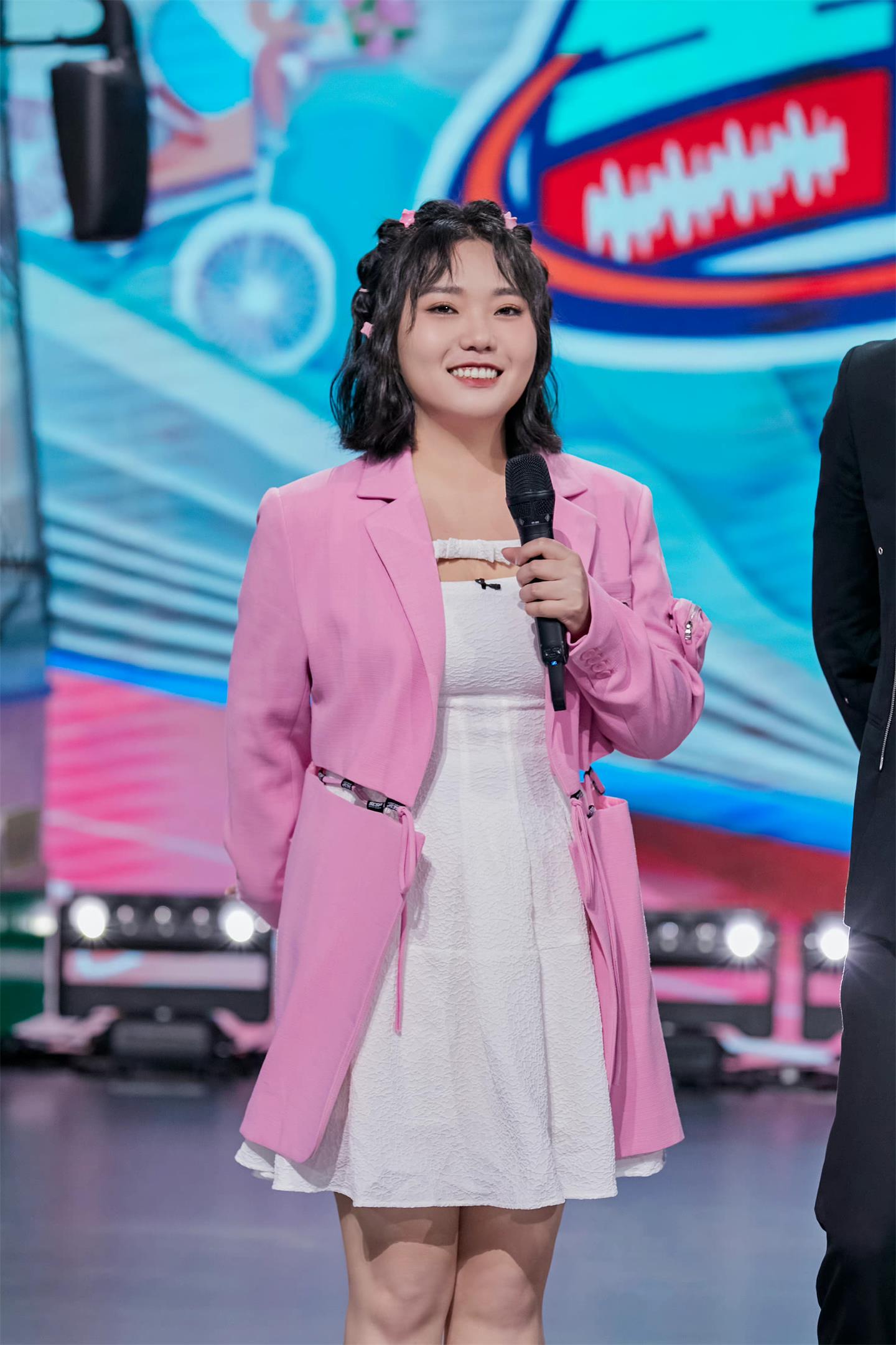 李雪琴代言翻包植入商演均可合作 李雪琴商务推广  明星翻包  明星代言  明星商务